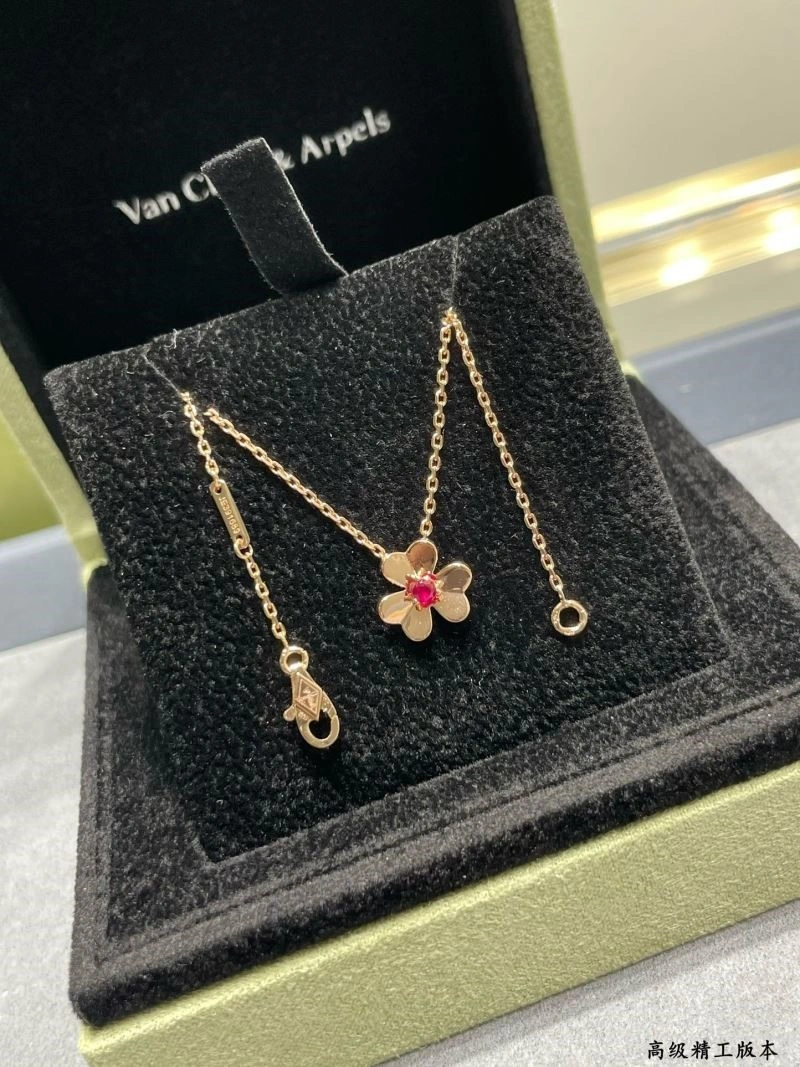 Sophisticated Vca Necklaces 254296