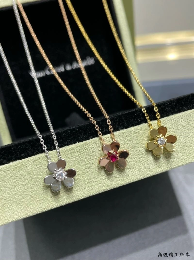 Sophisticated Vca Necklaces 254296