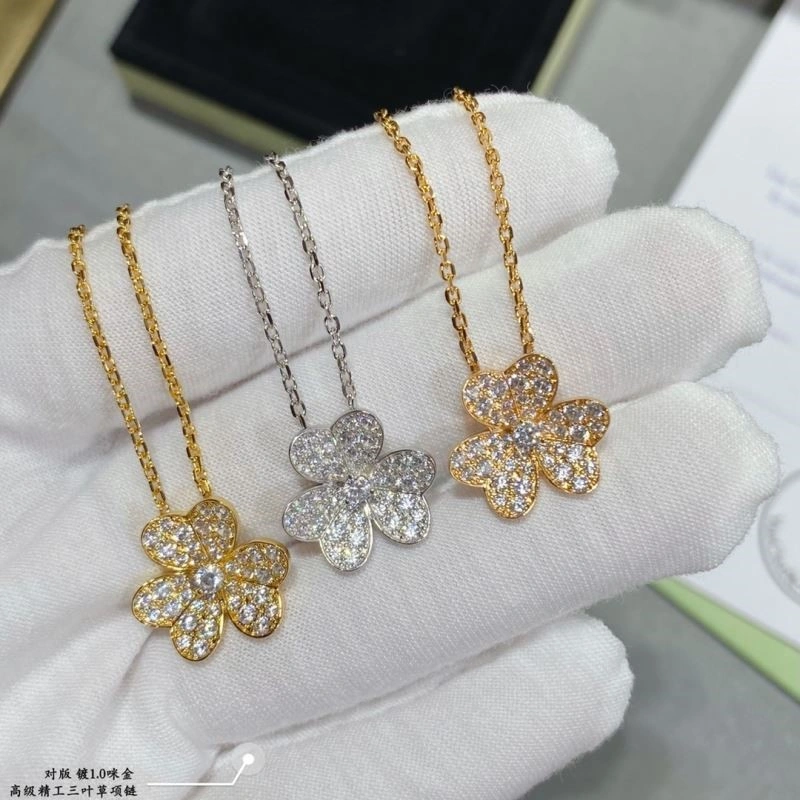 Cozy Vca Necklaces 254310