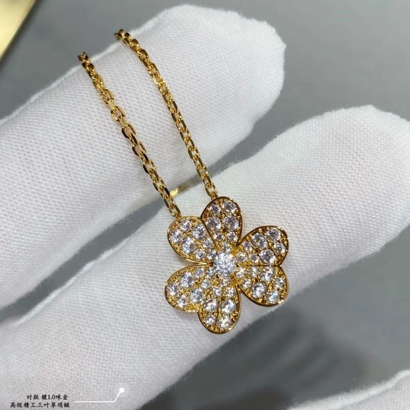 Cozy Vca Necklaces 254310
