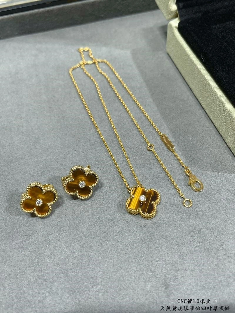 Thermal Vca Necklaces 254304