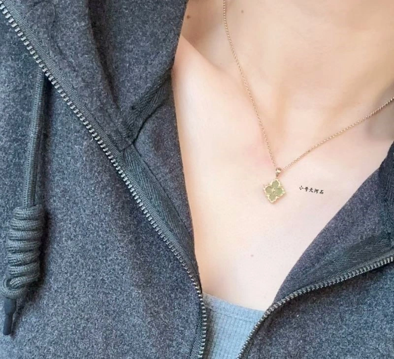 Vca Necklaces Classic 254299