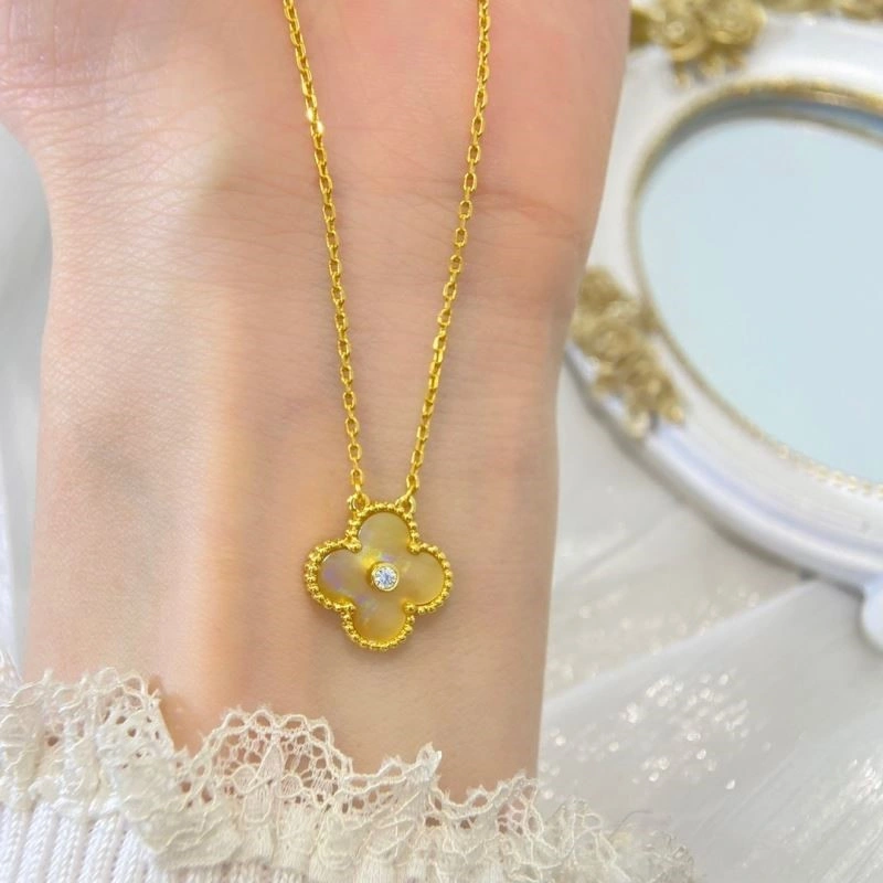 Vca Necklaces Effortless 254280