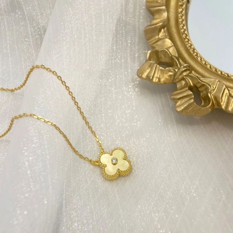 Vca Necklaces Effortless 254280