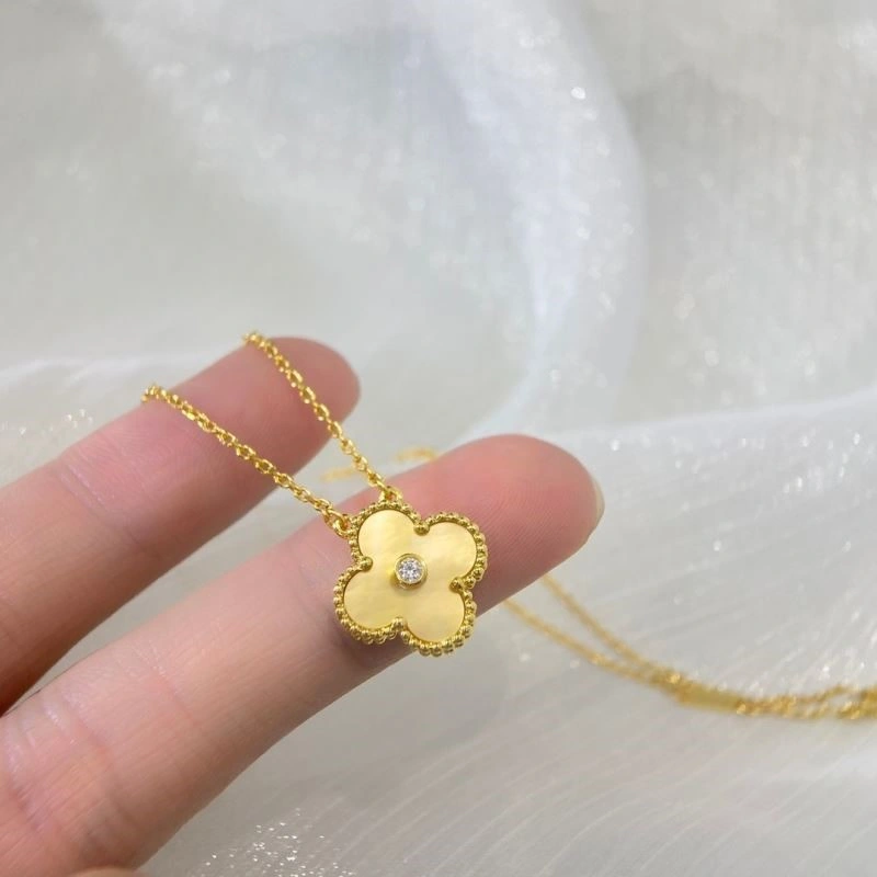 Vca Necklaces Effortless 254280