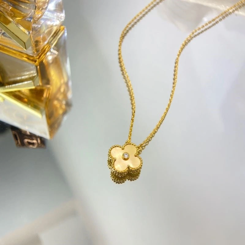 Vca Necklaces Effortless 254280