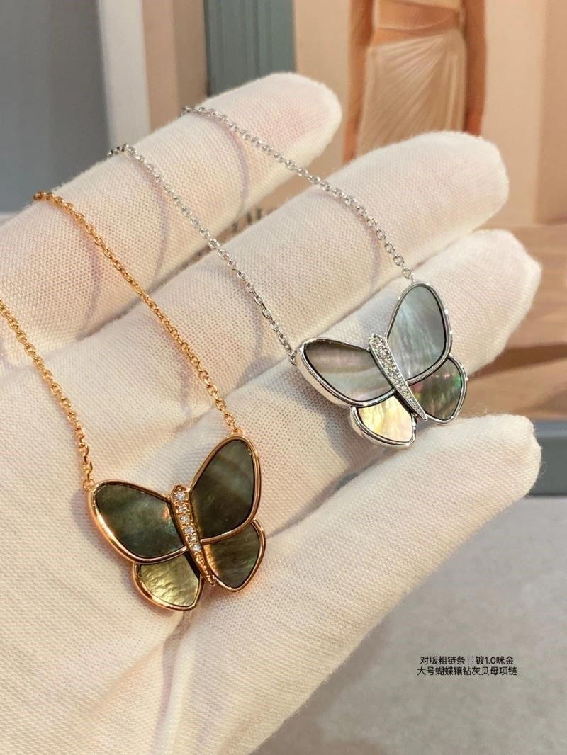 Functional Vca Necklaces 254257