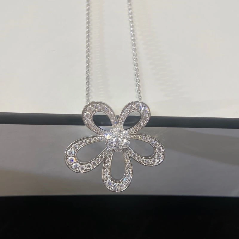 Vca Necklaces Sophisticated 254192