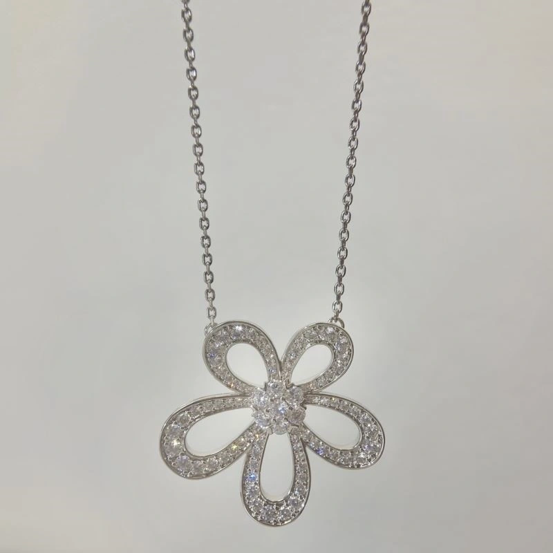 Vca Necklaces Sophisticated 254192