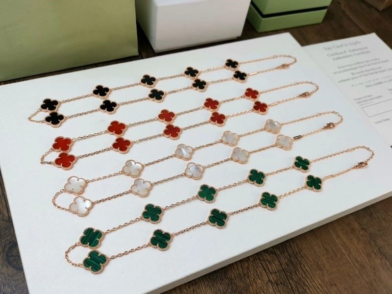 Vca Necklaces Compact 254191