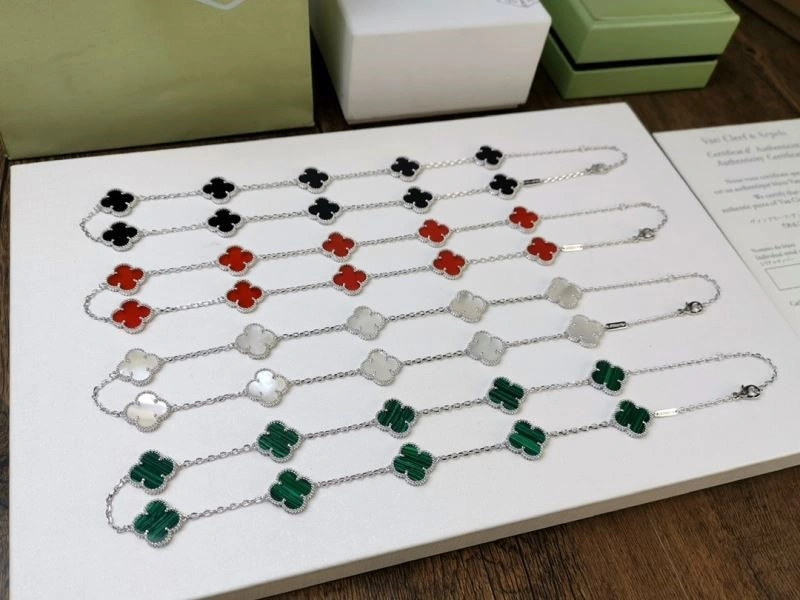 Vca Necklaces Compact 254191