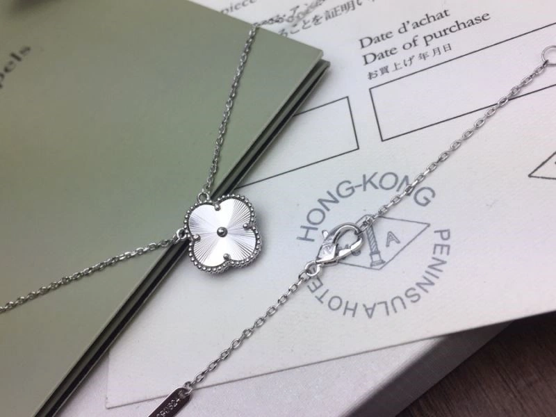 Vca Necklaces WaterResistant 254189