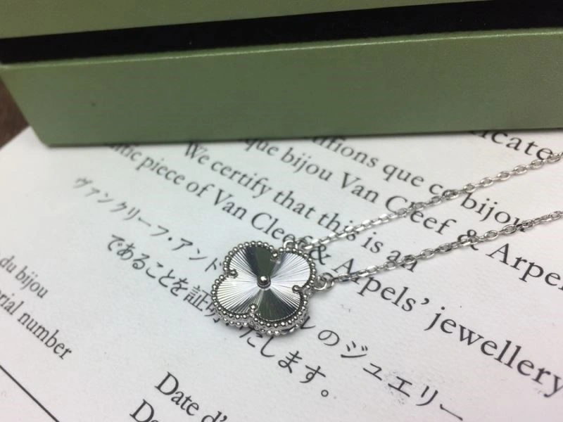 Vca Necklaces WaterResistant 254189