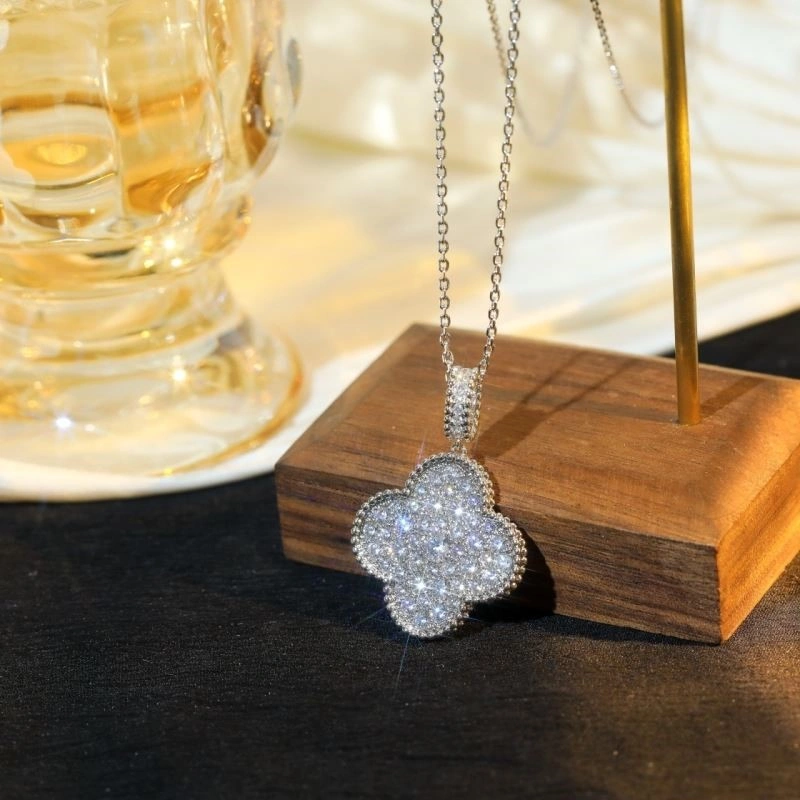 OdorResistant Vca Necklaces 254181