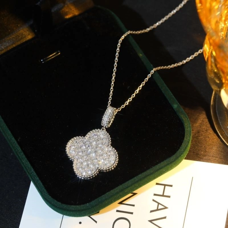 OdorResistant Vca Necklaces 254181