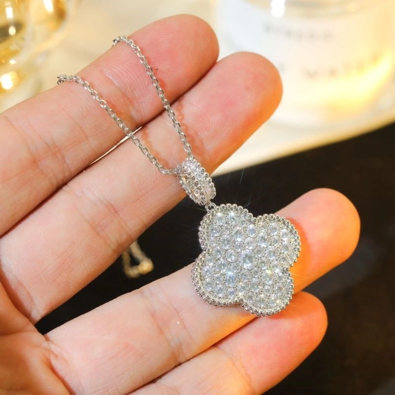 OdorResistant Vca Necklaces 254181