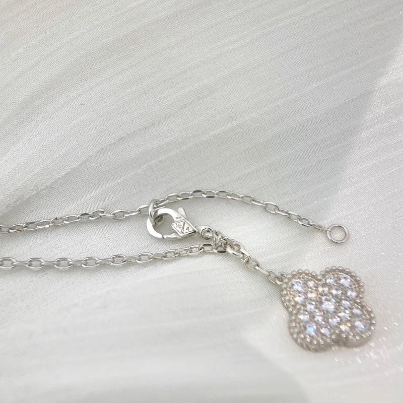Vca Necklaces Soft 254178