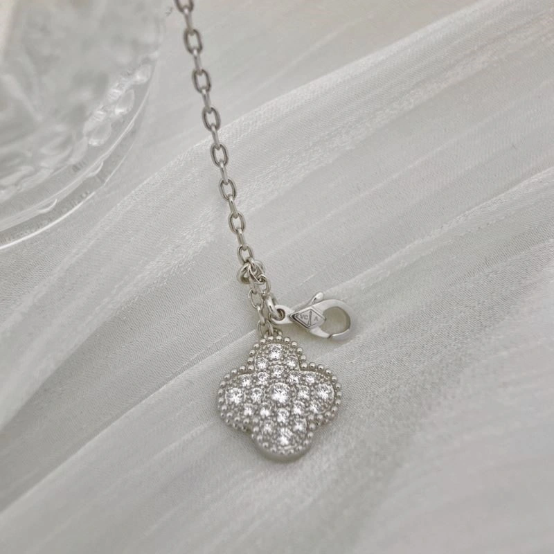 Vca Necklaces Soft 254178