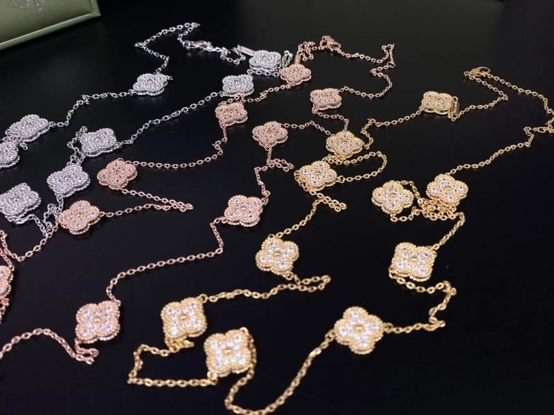 ZipUp Vca Necklaces 254171