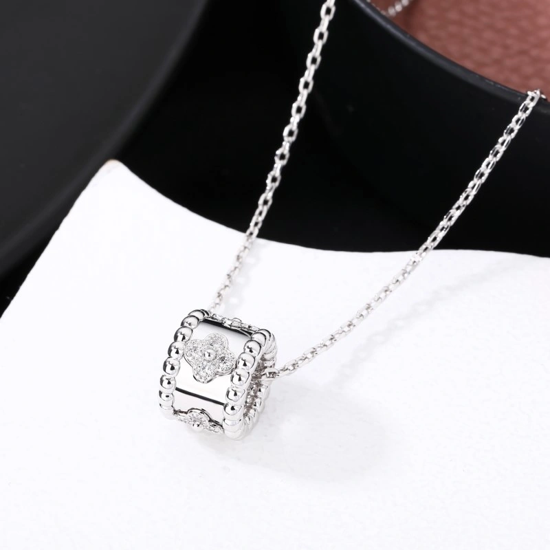 NewStyle Vca Necklaces 254174
