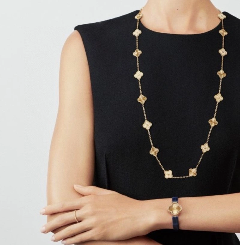 Breathable Vca Necklaces 254169