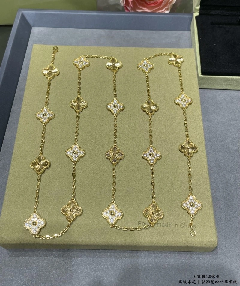 Breathable Vca Necklaces 254169