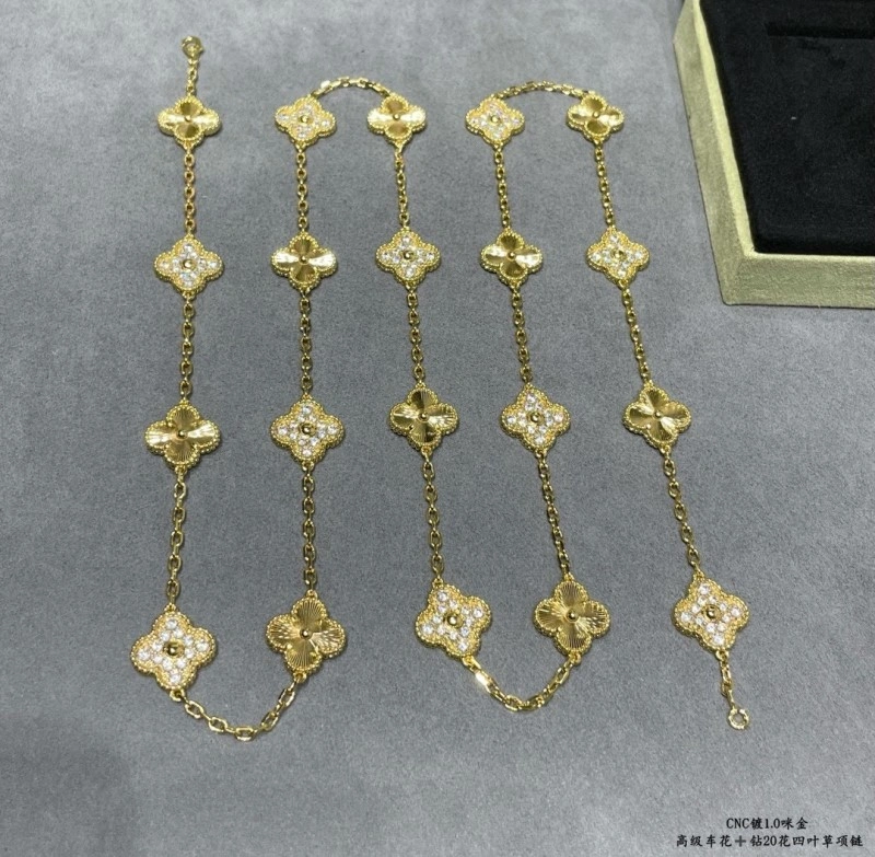 Breathable Vca Necklaces 254169