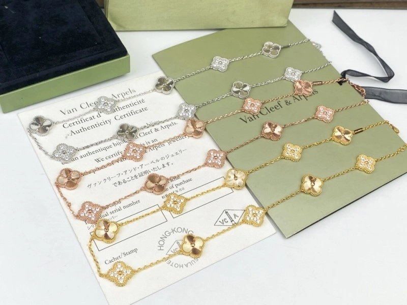 TravelReady Vca Necklaces 254063