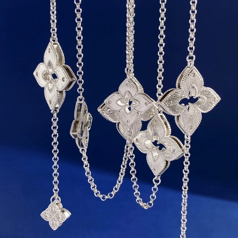 Functional Vca Necklaces 254060