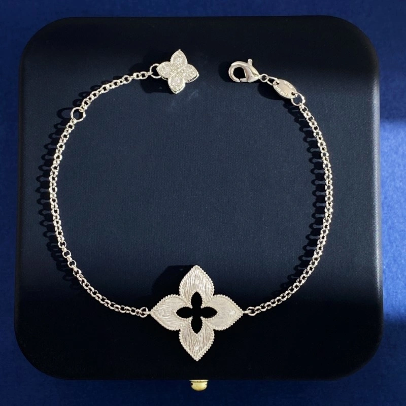 Vca Necklaces Refined 254055