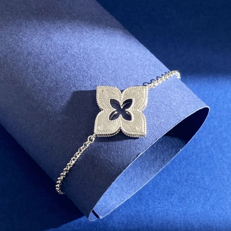 Vca Necklaces Refined 254055