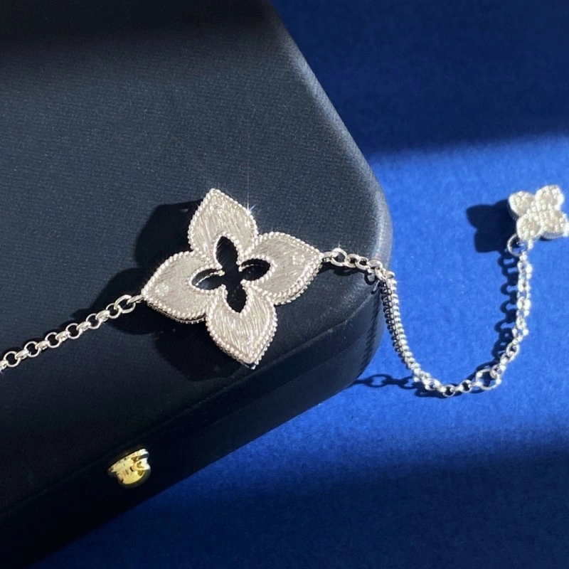 Vca Necklaces Refined 254055