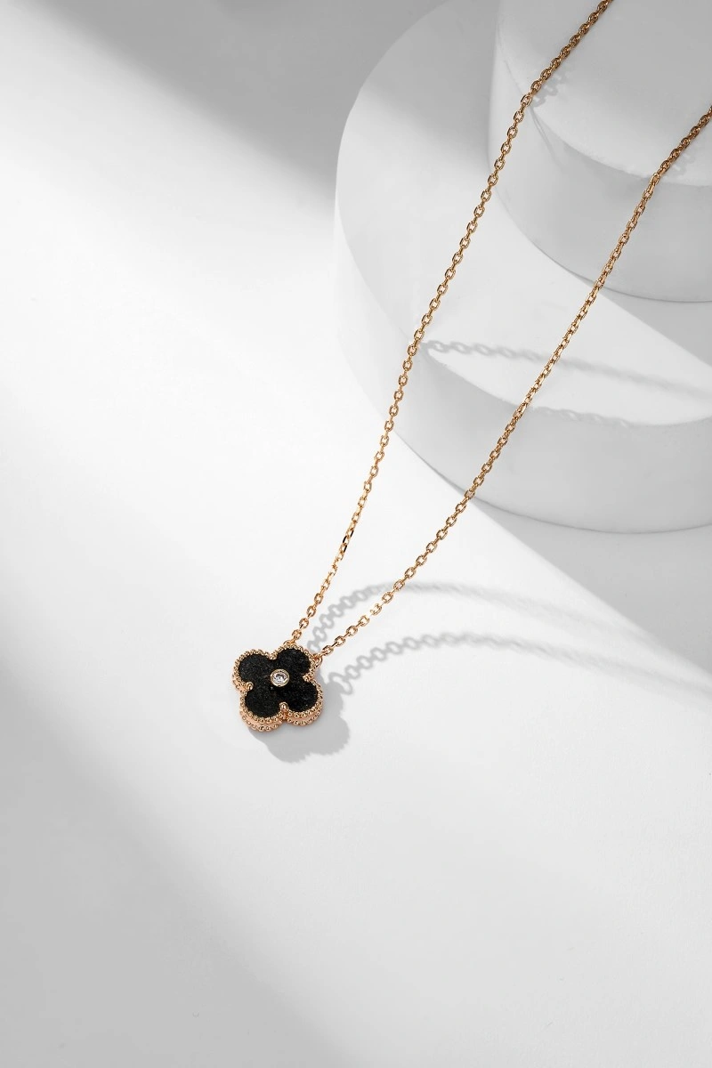Seasonal Vca Necklaces 254030