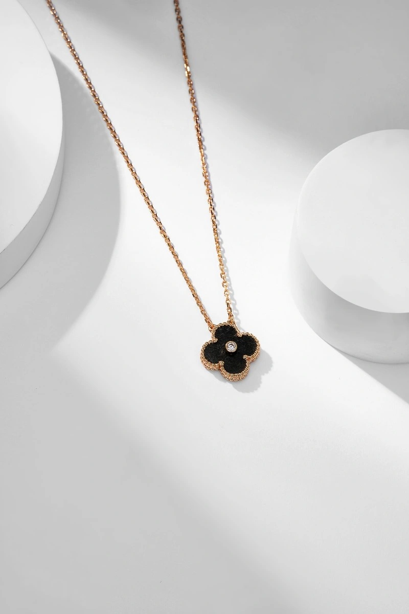 Seasonal Vca Necklaces 254030