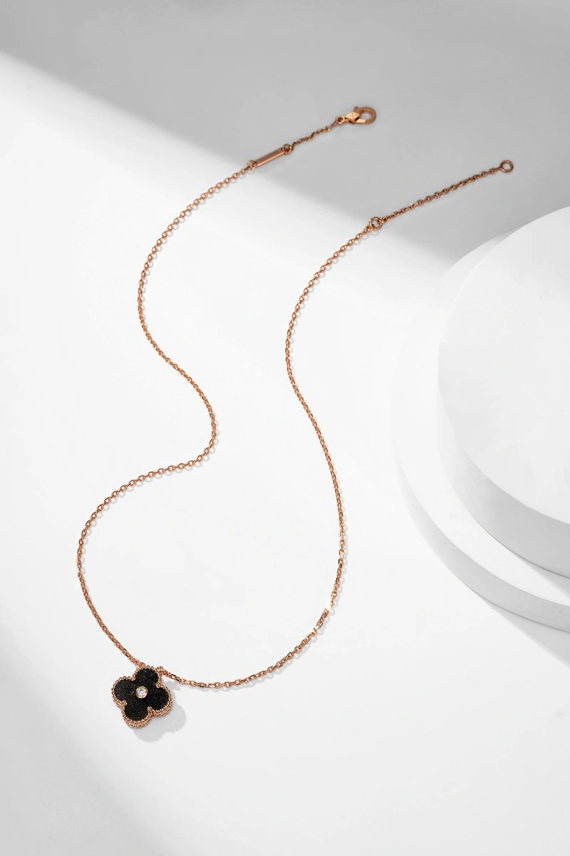 Seasonal Vca Necklaces 254030