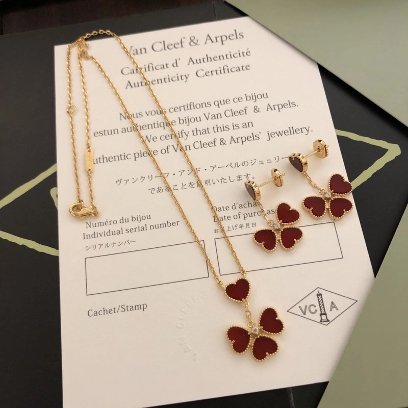 Vca Necklaces Youthful 254051