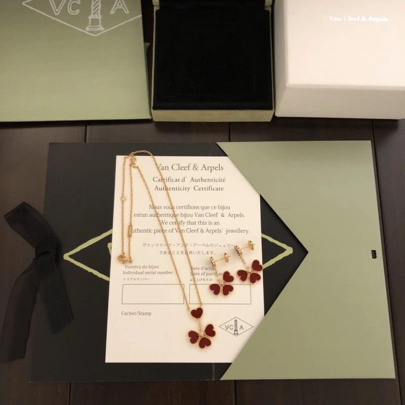 Vca Necklaces Youthful 254051