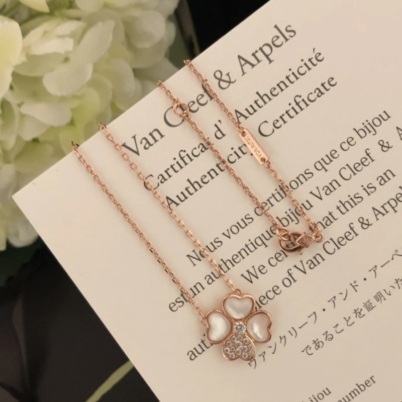 OdorResistant Vca Necklaces 254056