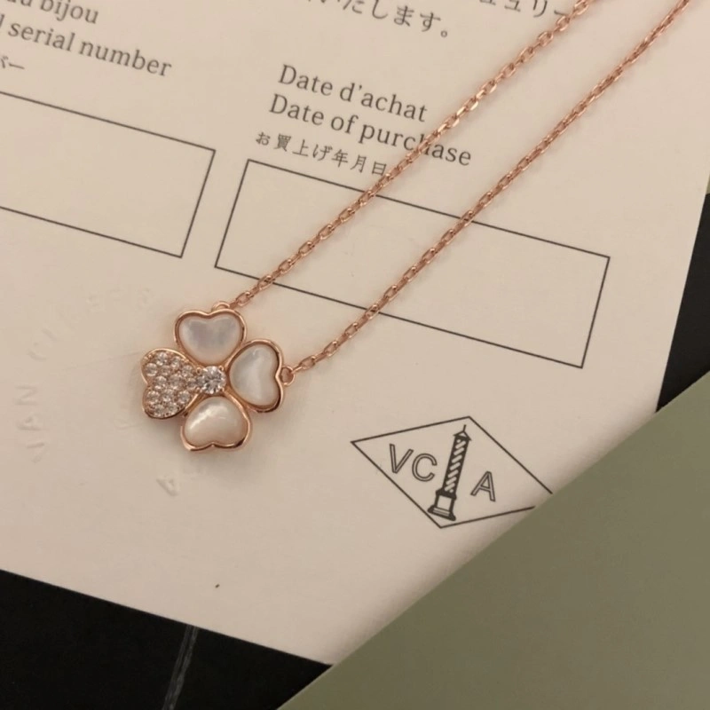 OdorResistant Vca Necklaces 254056
