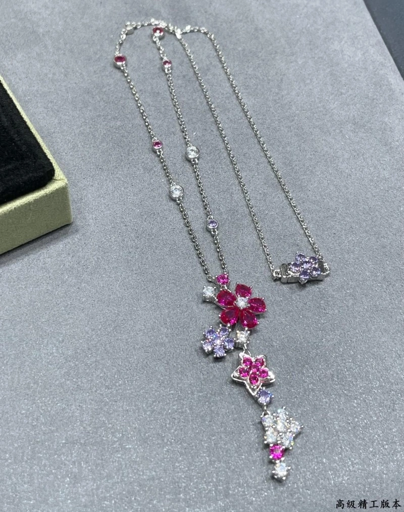 SmoothTexture Vca Necklaces 254053