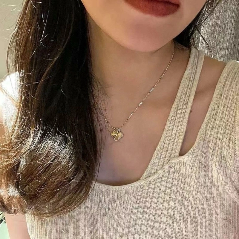 Vca Necklaces Durable 254027