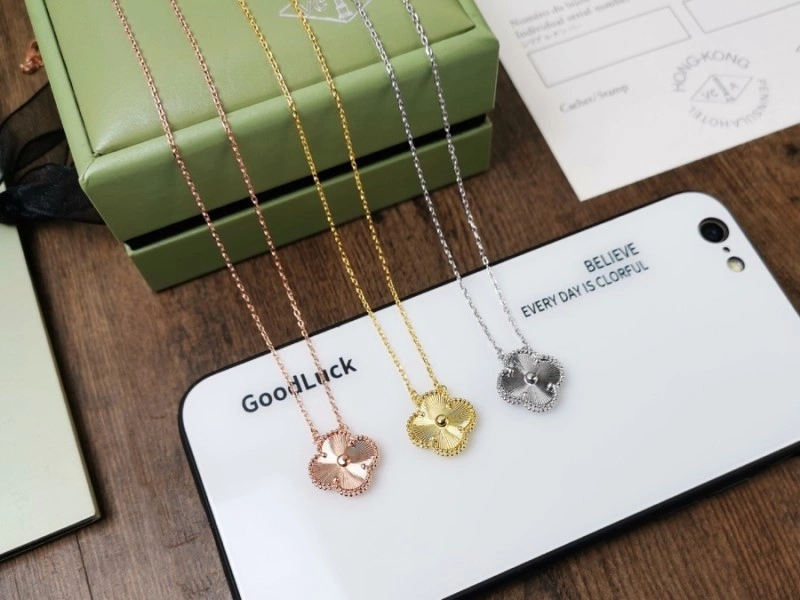 Vca Necklaces Contemporary 254024