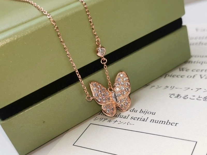 Snug Vca Necklaces 254016