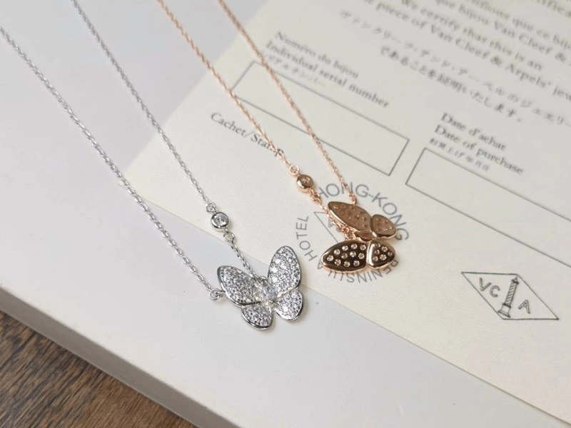 Snug Vca Necklaces 254016