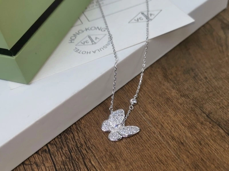 Snug Vca Necklaces 254016