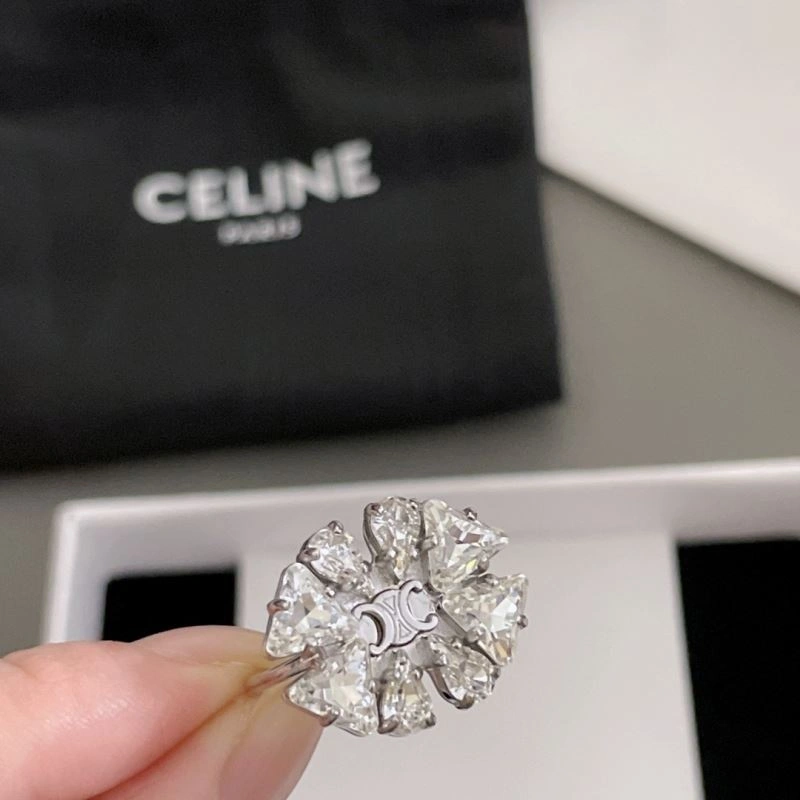 Sleek Vca Rings 255072