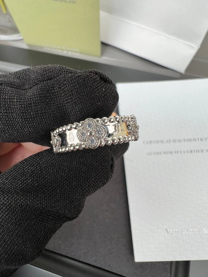 Vca Rings DailyWear 254598
