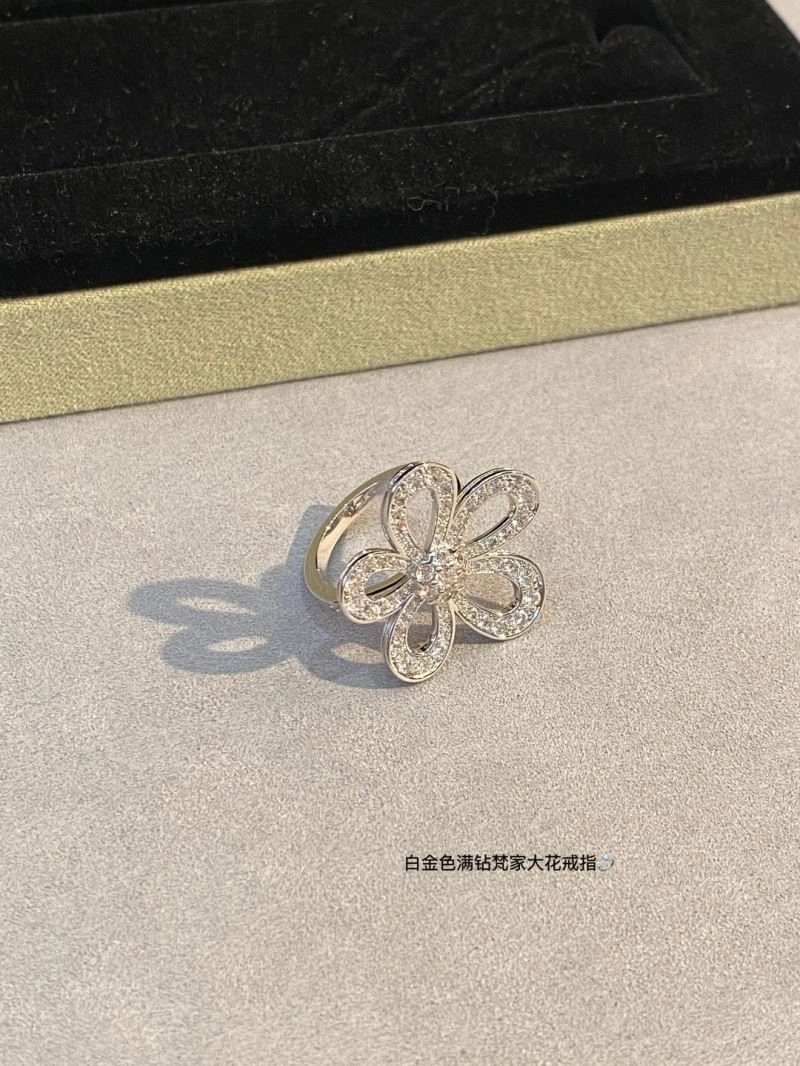 Vca Rings Sustainable 254267