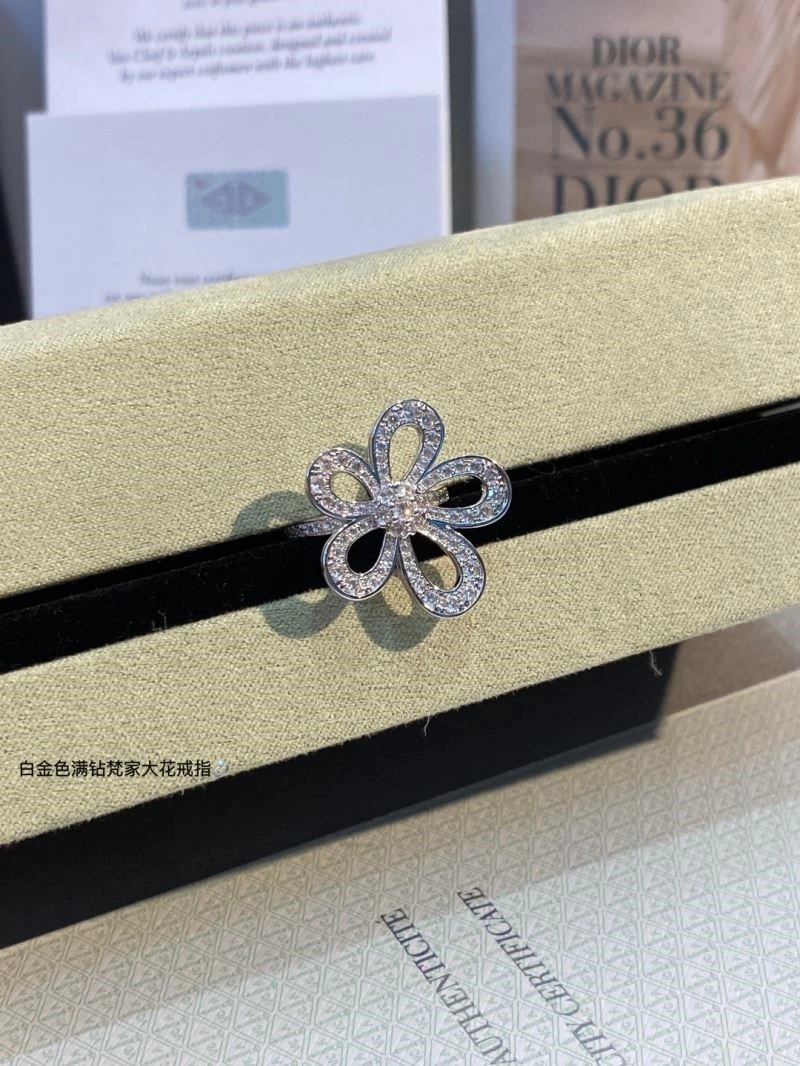Vca Rings Sustainable 254267