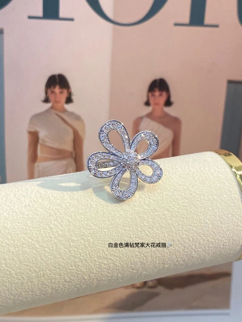Vca Rings Sustainable 254267